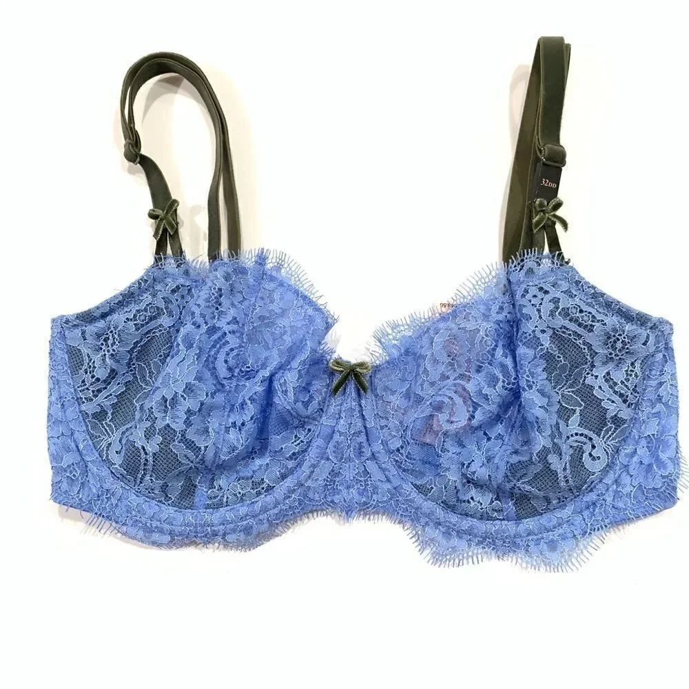 Victoria’s Secret Push Up without padding uplift unlined lace bra blue